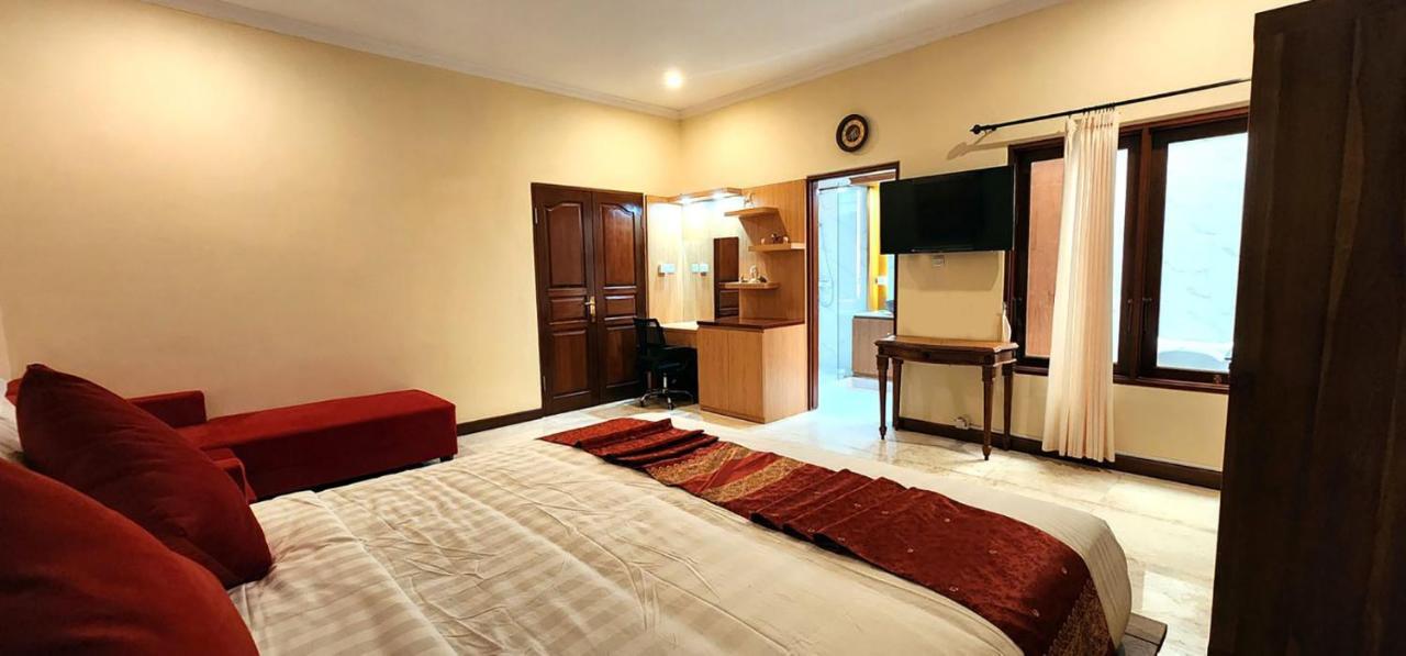 Bali Emerald Apartments Sanur  Exterior photo