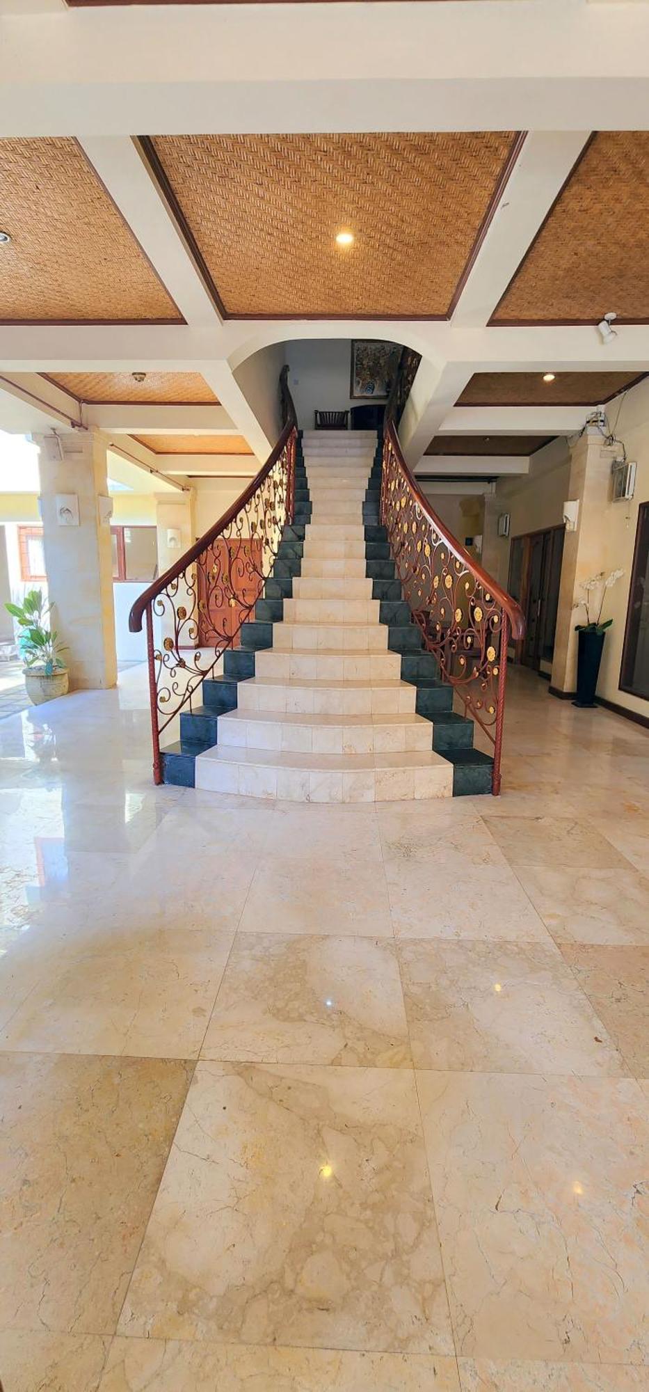 Bali Emerald Apartments Sanur  Exterior photo