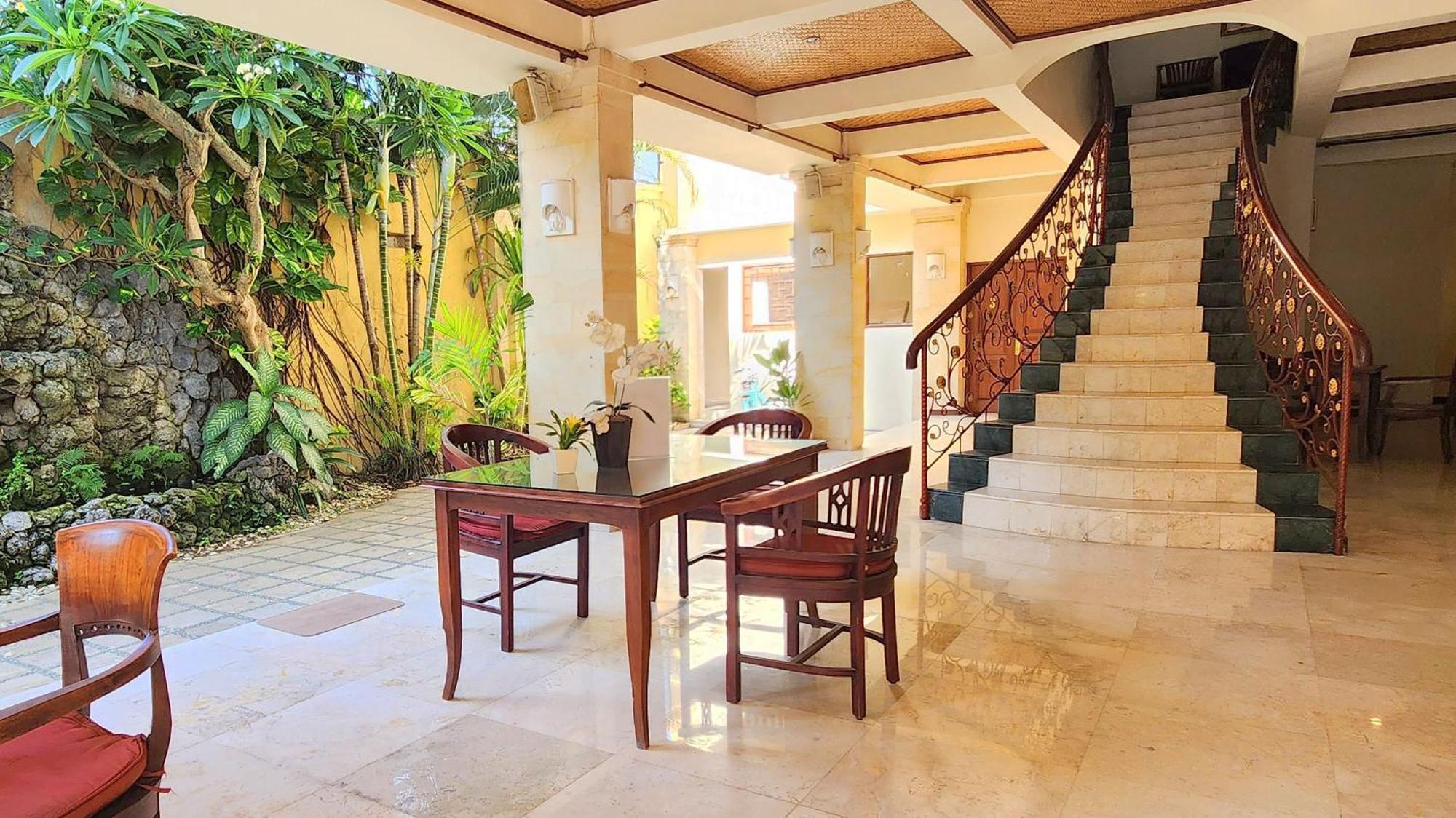 Bali Emerald Apartments Sanur  Exterior photo